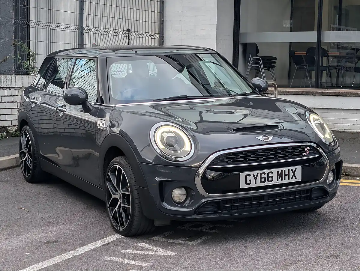 Used 2016 MINI Clubman Cooper Thunder Grey - Interior and Exterior details 5