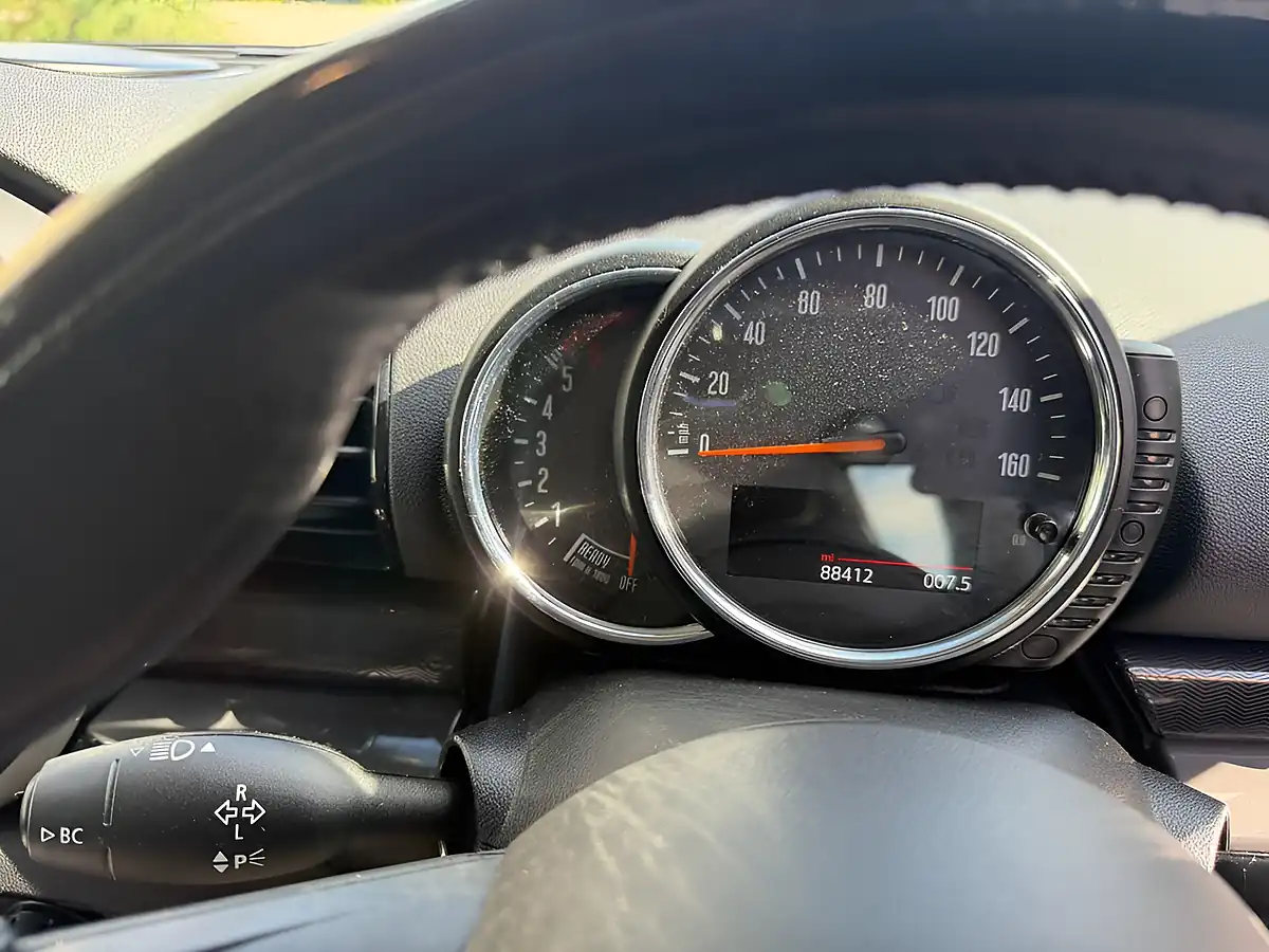 Used 2016 MINI Clubman Cooper White - Interior and Exterior details 10