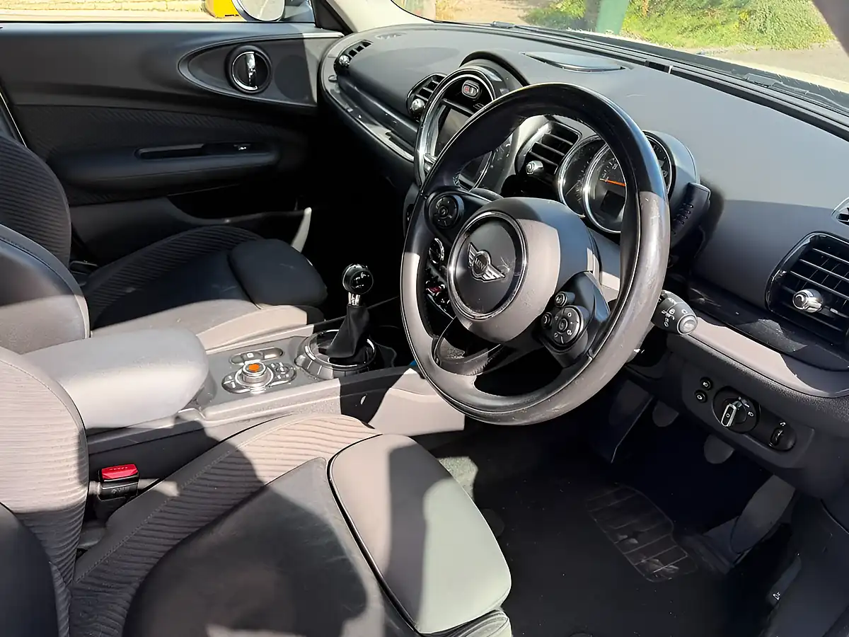 Used 2016 MINI Clubman Cooper White - Interior and Exterior details 8
