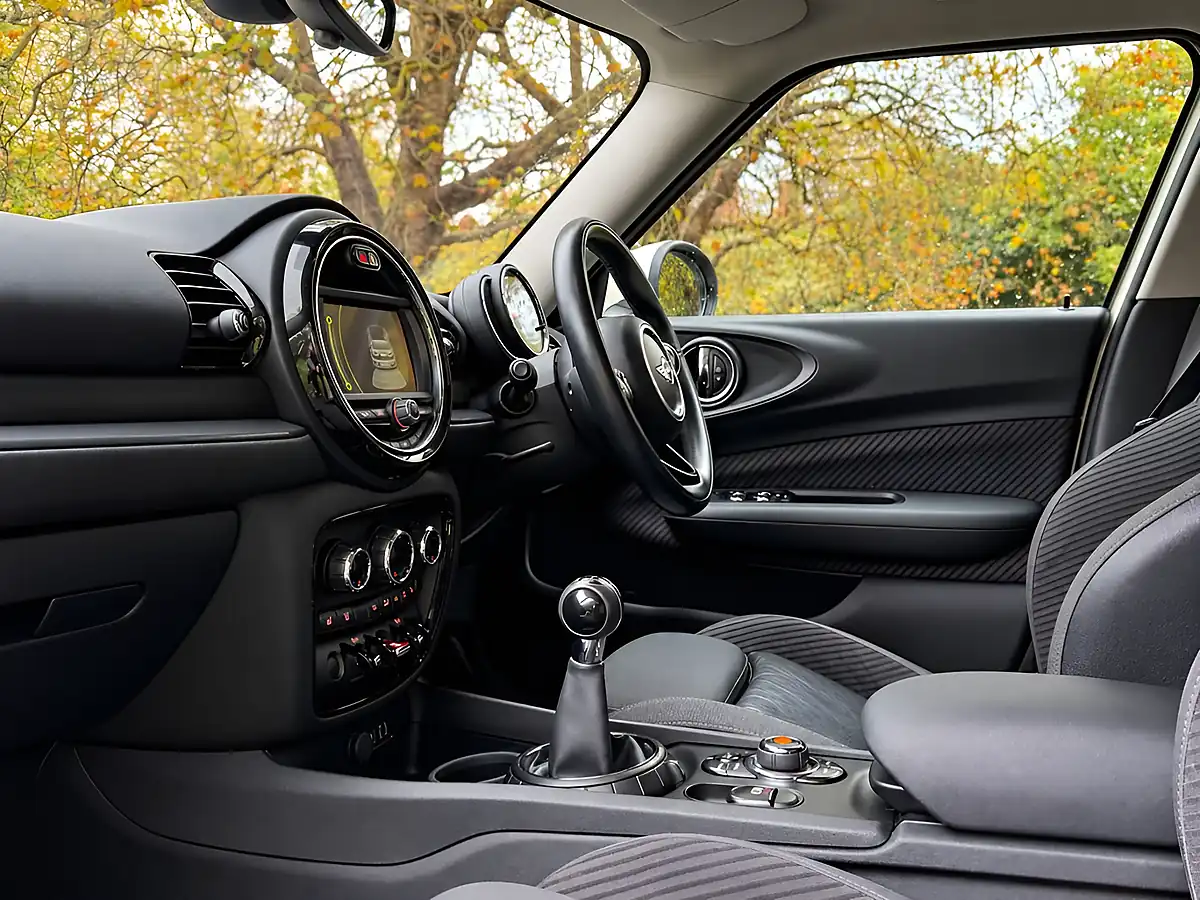 Used 2016 MINI Clubman Cooper White - Interior and Exterior details 12