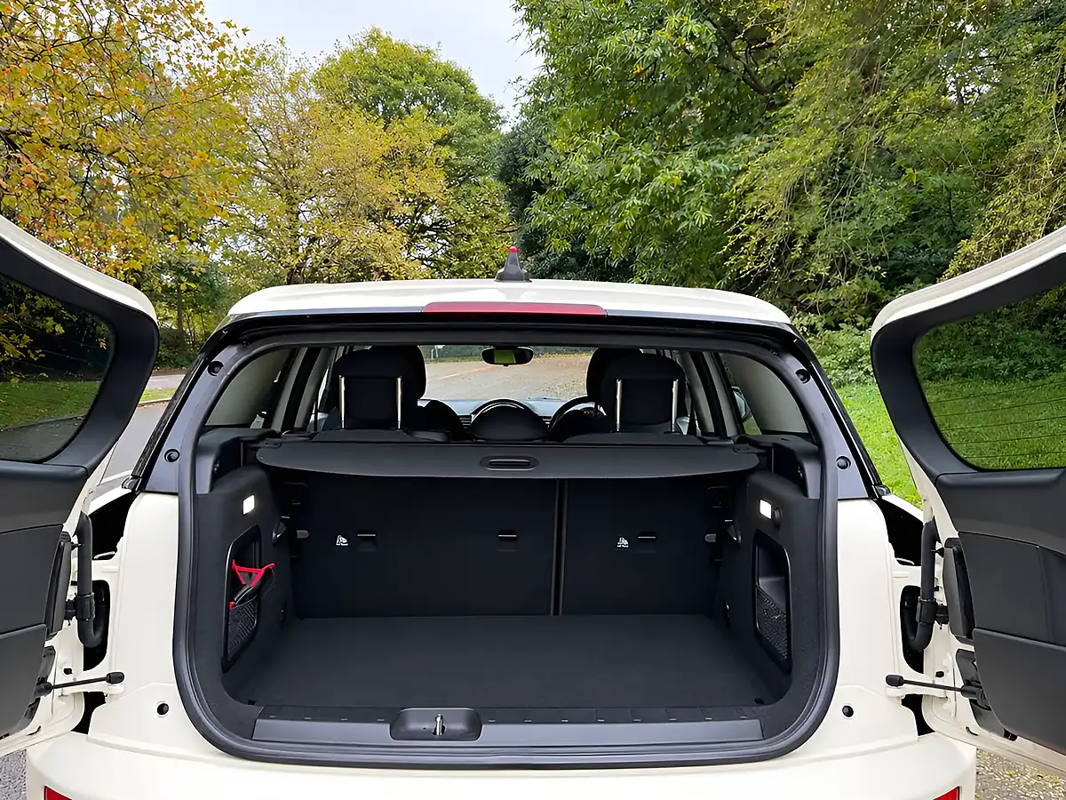Used 2016 MINI Clubman Cooper White - Interior and Exterior details 13