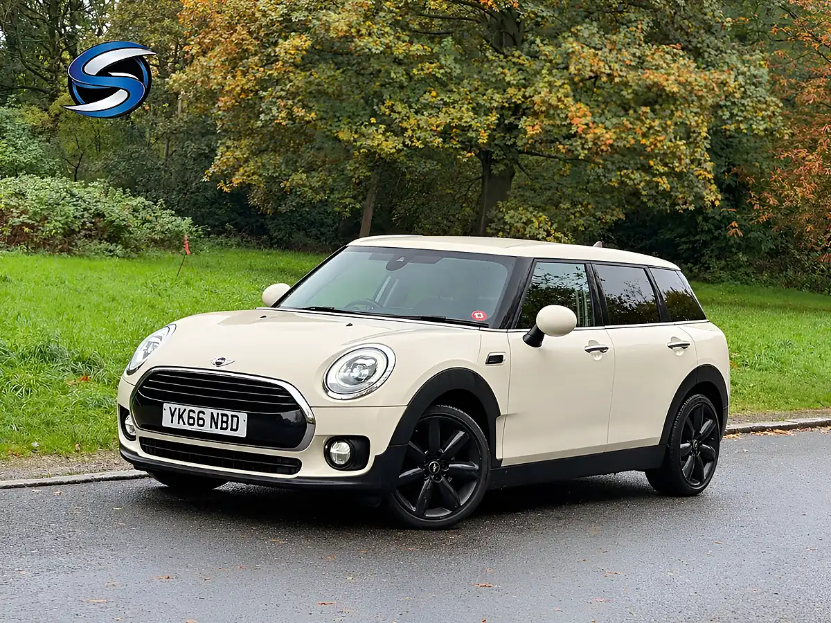 Used 2016 MINI Clubman Cooper White - Interior and Exterior details 3