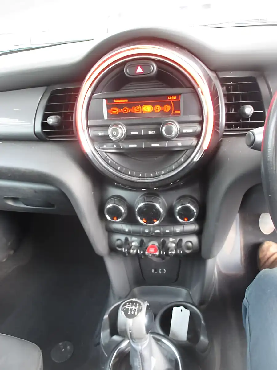 Used 2016 MINI Cooper Red - Interior and Exterior details 9