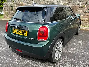 Used 2016 MINI Cooper Seven Green - Interior and Exterior details 7