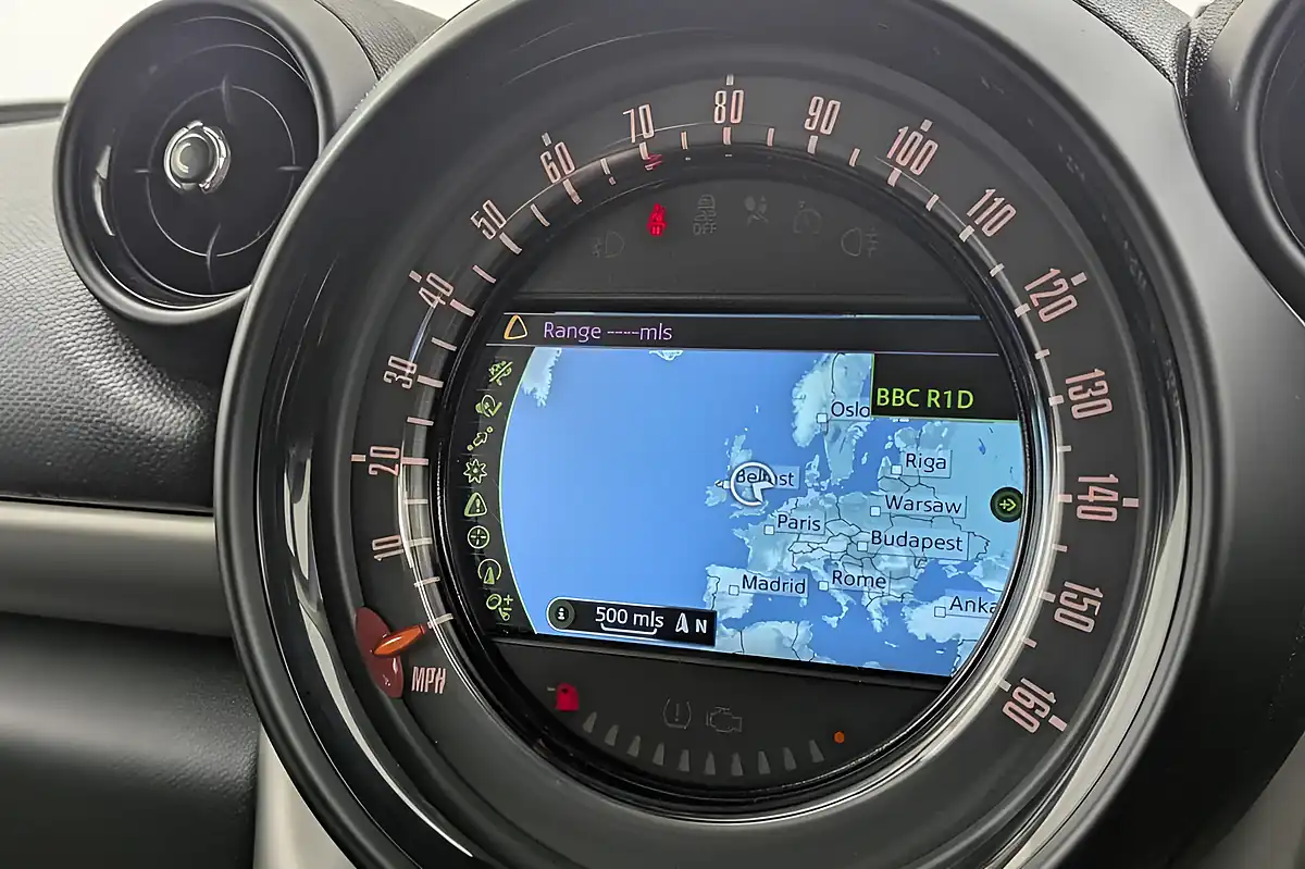 Used 2016 MINI Countryman Business Edition White - Interior and Exterior details 12
