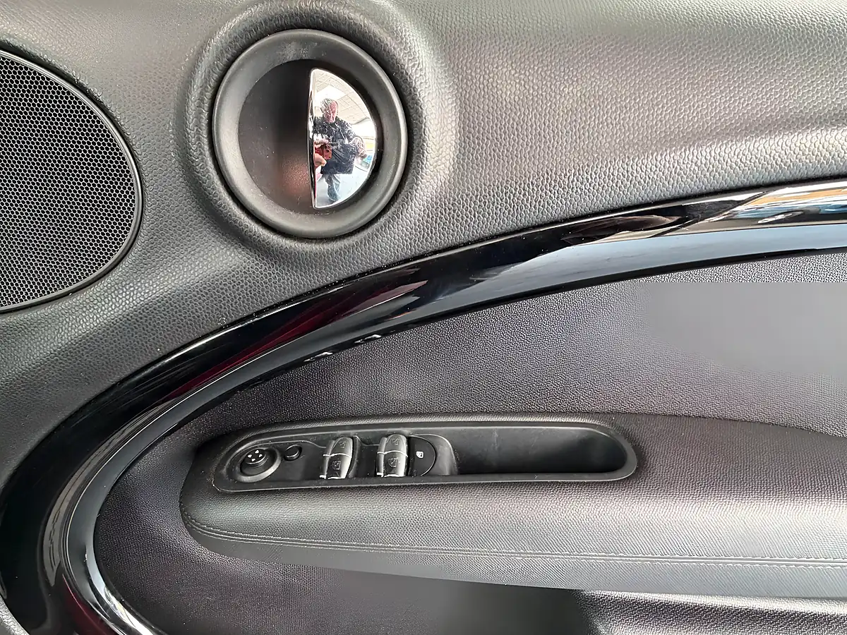 Used 2016 MINI Countryman Cooper ALL4 Red - Interior and Exterior details 12