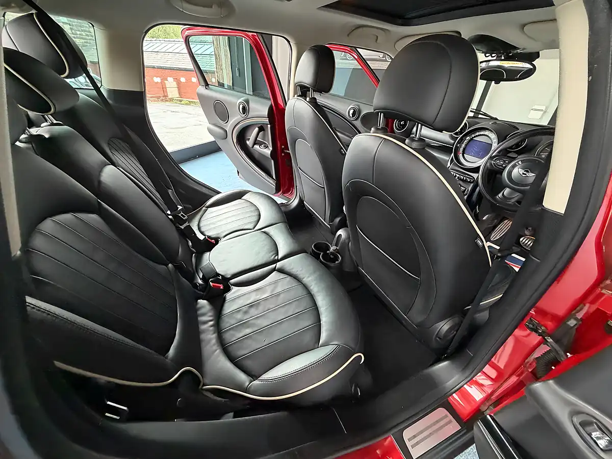 Used 2016 MINI Countryman Cooper ALL4 Red - Interior and Exterior details 13