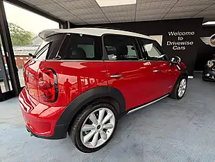 Used 2016 MINI Countryman Cooper ALL4 Red - Interior and Exterior details 9