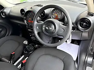 Used 2016 MINI Countryman Cooper Black - Interior and Exterior details 16