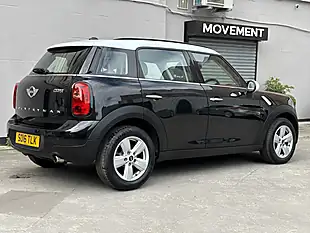 Used 2016 MINI Countryman Cooper Black - Interior and Exterior details 4
