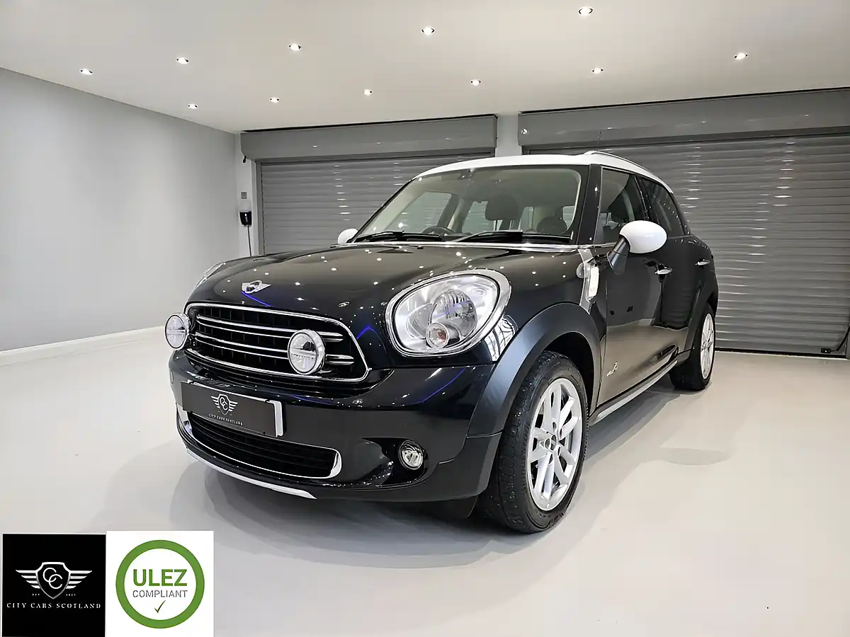 Used 2016 MINI Countryman Cooper Black - Front View