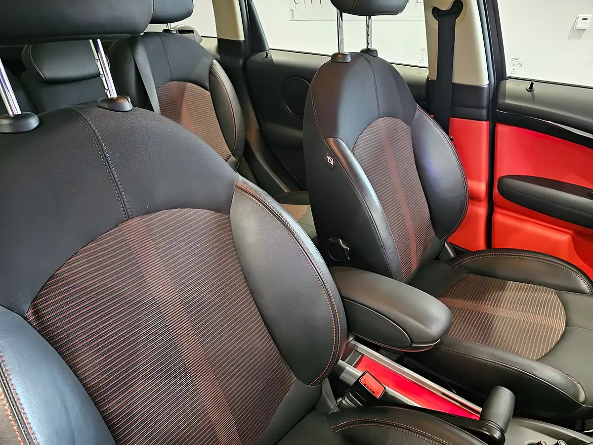 Used 2016 MINI Countryman Cooper Black - Interior and Exterior details 11
