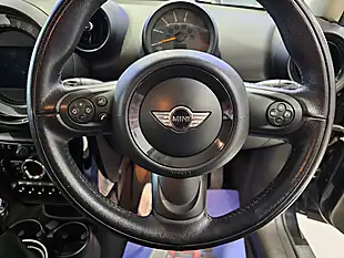 Used 2016 MINI Countryman Cooper Black - Interior and Exterior details 12
