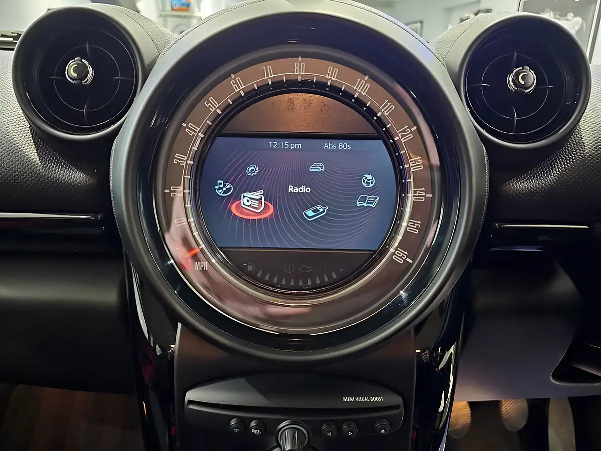 Used 2016 MINI Countryman Cooper Black - Interior and Exterior details 13