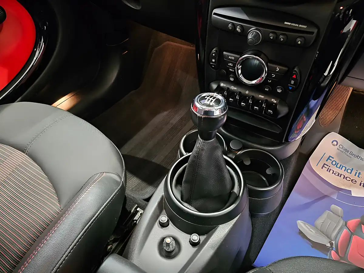 Used 2016 MINI Countryman Cooper Black - Interior and Exterior details 14