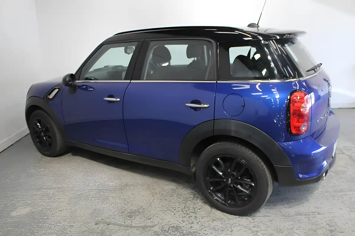 Used 2016 MINI Countryman Cooper Blue - Interior and Exterior details 7