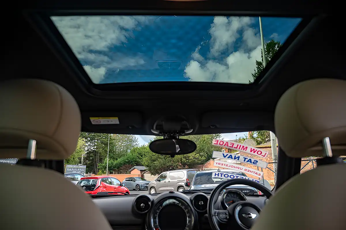 Used 2016 MINI Countryman Cooper Cosmic Blue - Interior and Exterior details 18