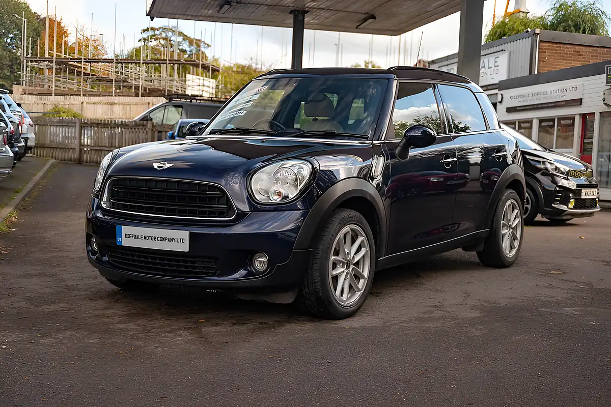 Used 2016 MINI Countryman Cooper Cosmic Blue - Interior and Exterior details 4