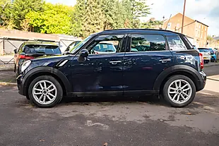 Used 2016 MINI Countryman Cooper Cosmic Blue - Interior and Exterior details 5