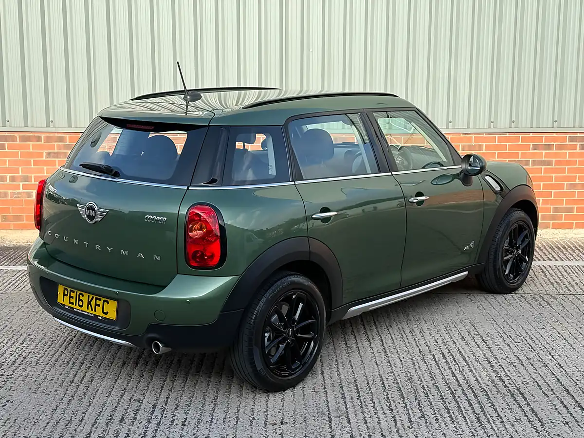Used 2016 MINI Countryman Cooper Green - Interior and Exterior details 11