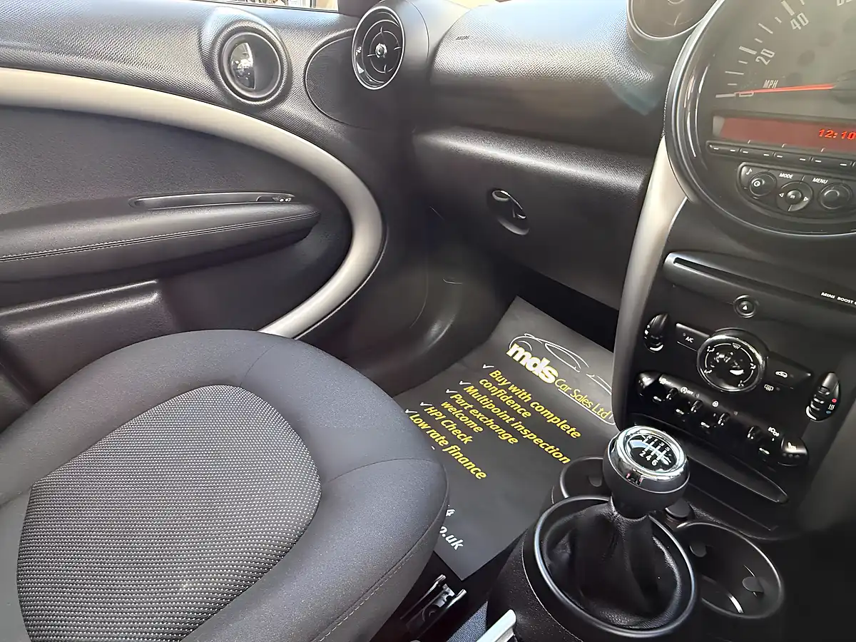 Used 2016 MINI Countryman Cooper Green - Interior and Exterior details 17