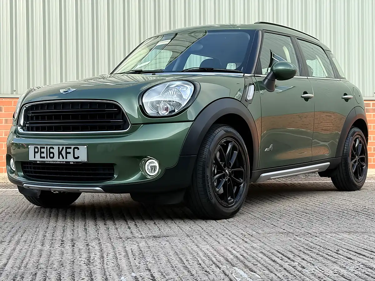Used 2016 MINI Countryman Cooper Green - Interior and Exterior details 4