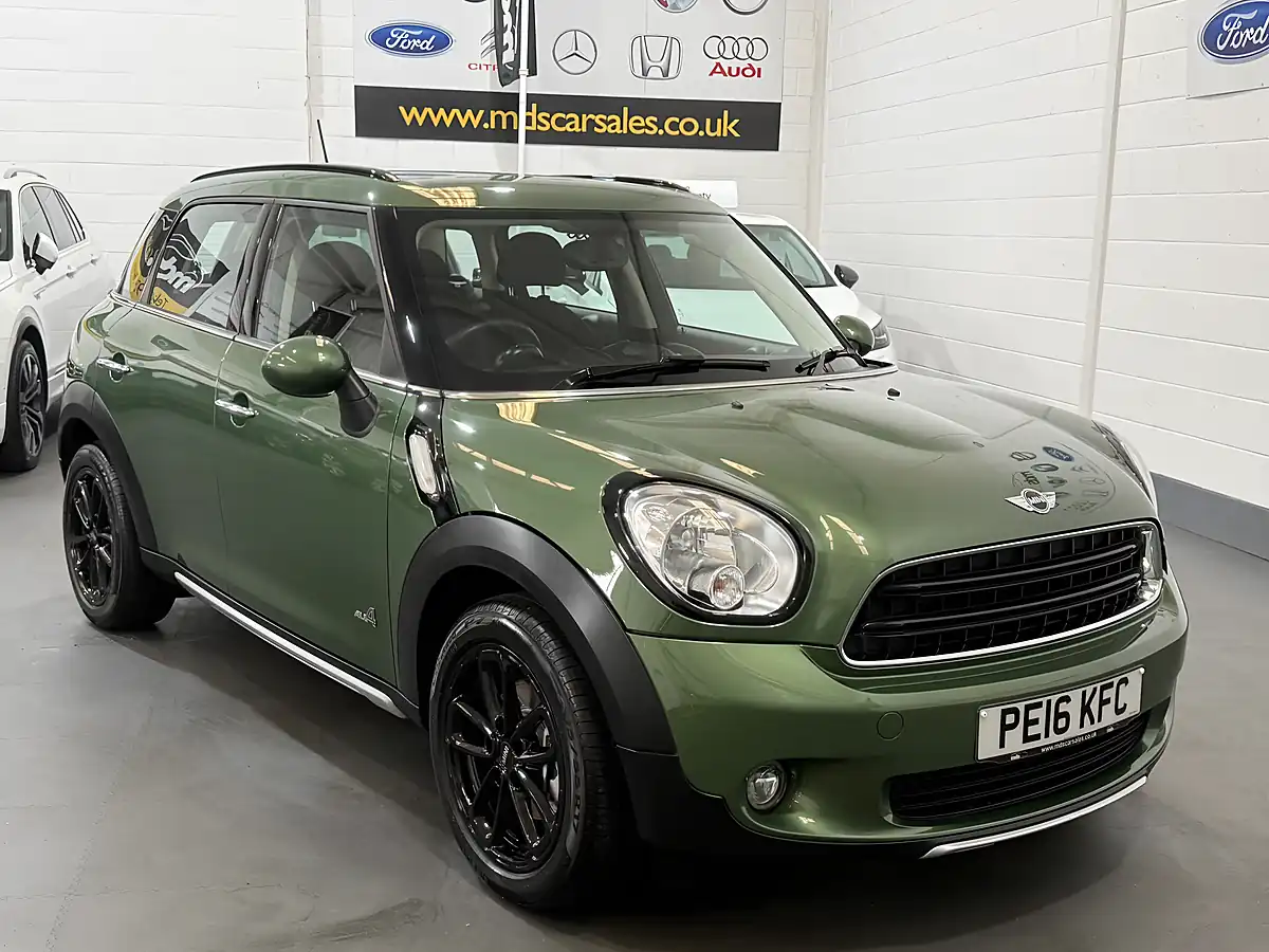 Used 2016 MINI Countryman Cooper Green - Interior and Exterior details 6