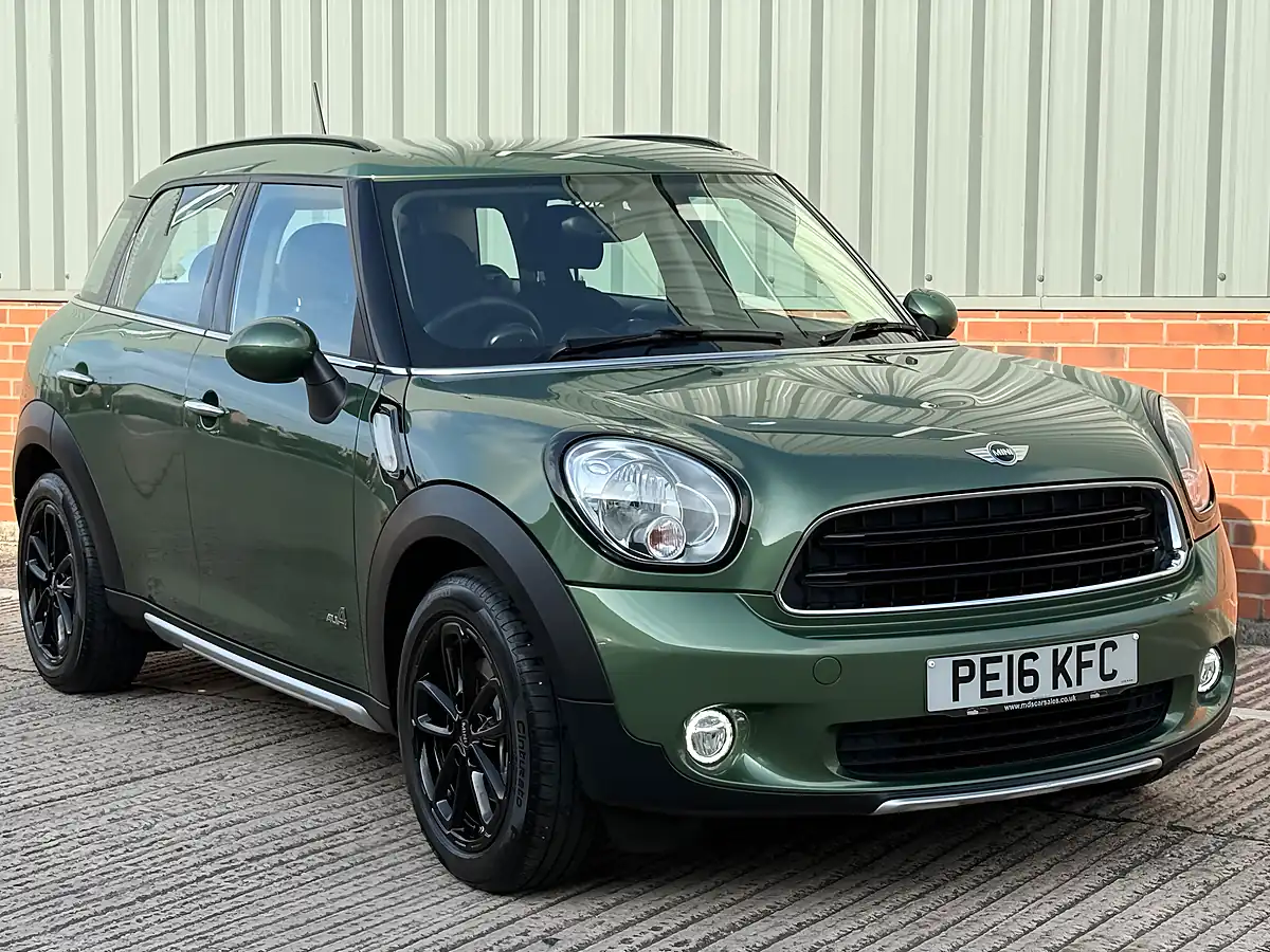 Used 2016 MINI Countryman Cooper Green - Interior and Exterior details 8