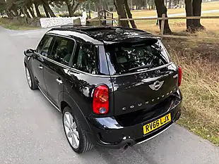 Used 2016 MINI Countryman Cooper S Black - Interior and Exterior details 12