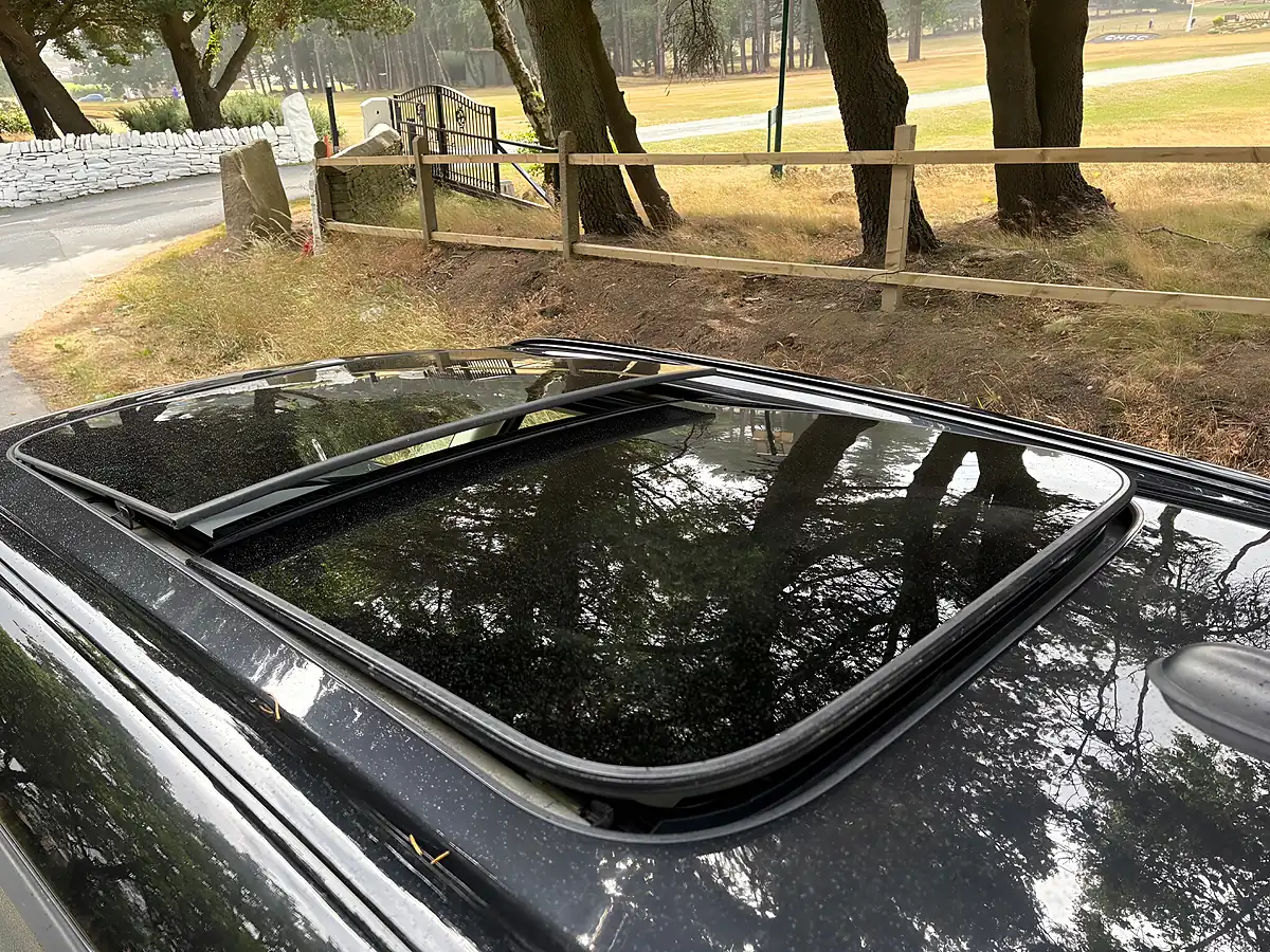Used 2016 MINI Countryman Cooper S Black - Interior and Exterior details 17