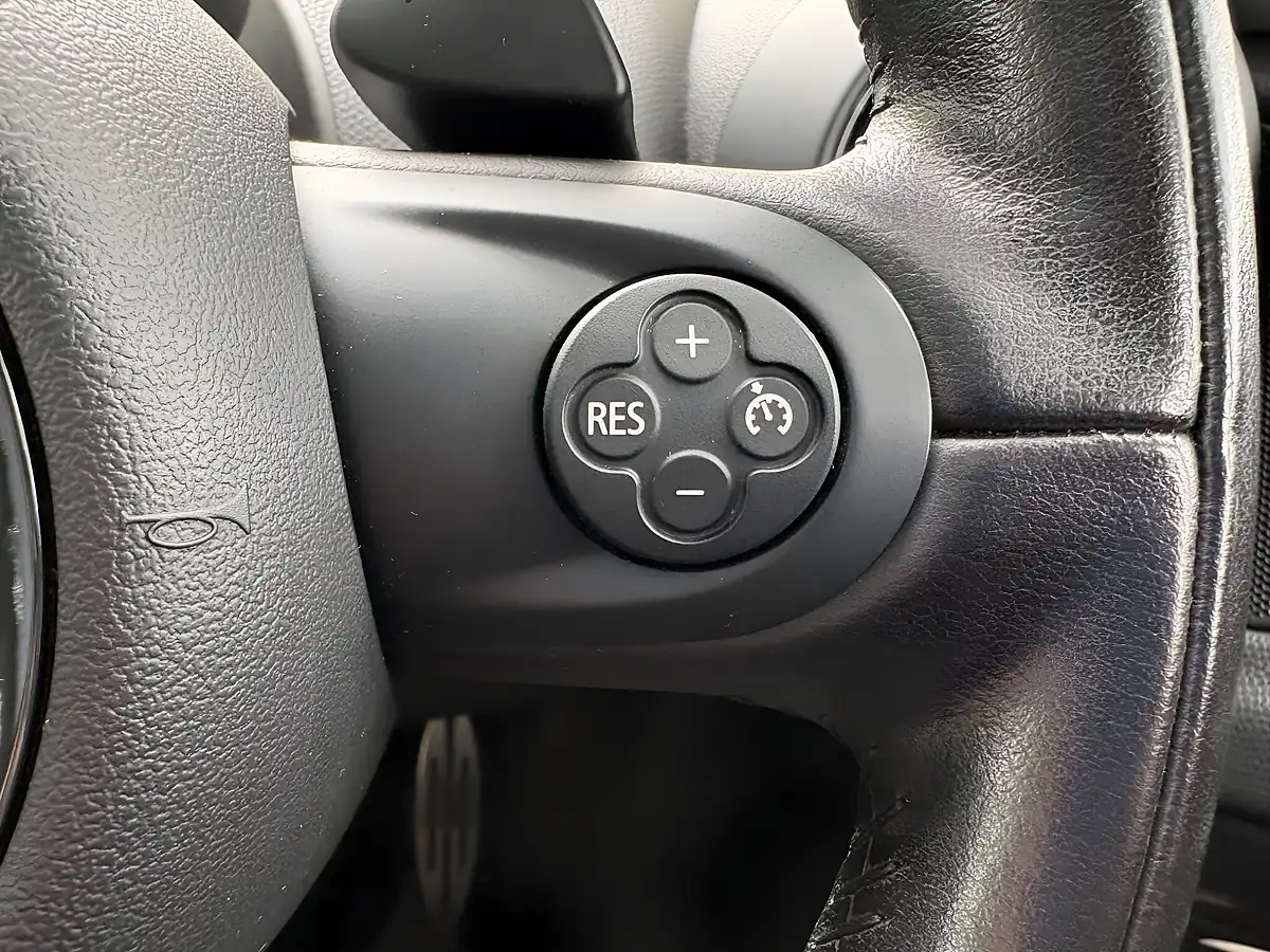 Used 2016 MINI Countryman Cooper S Black - Interior and Exterior details 19