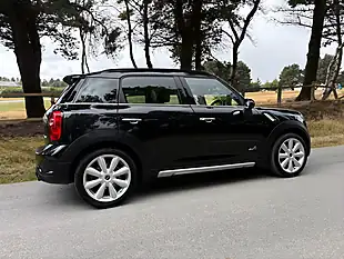 Used 2016 MINI Countryman Cooper S Black - Interior and Exterior details 5