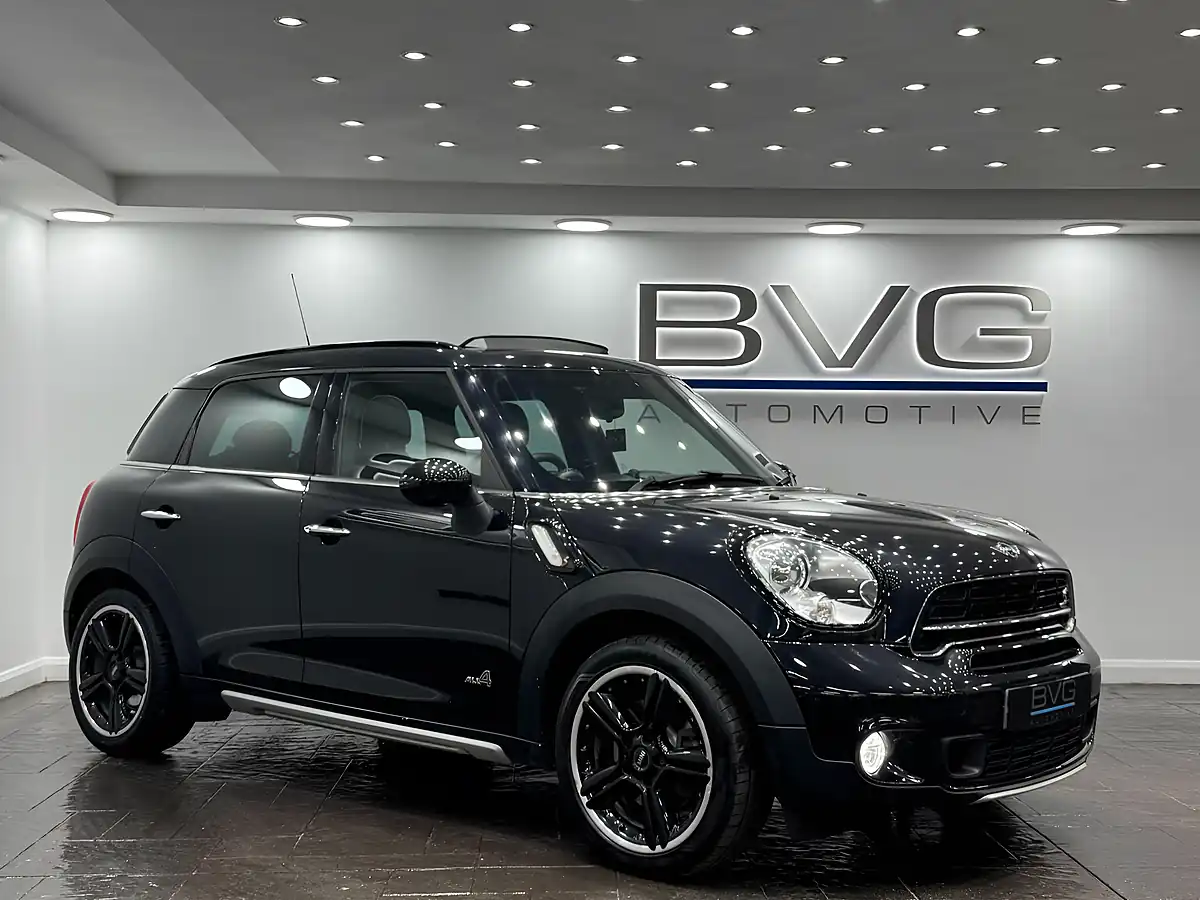 Used 2016 MINI Countryman Cooper S Black - Front View