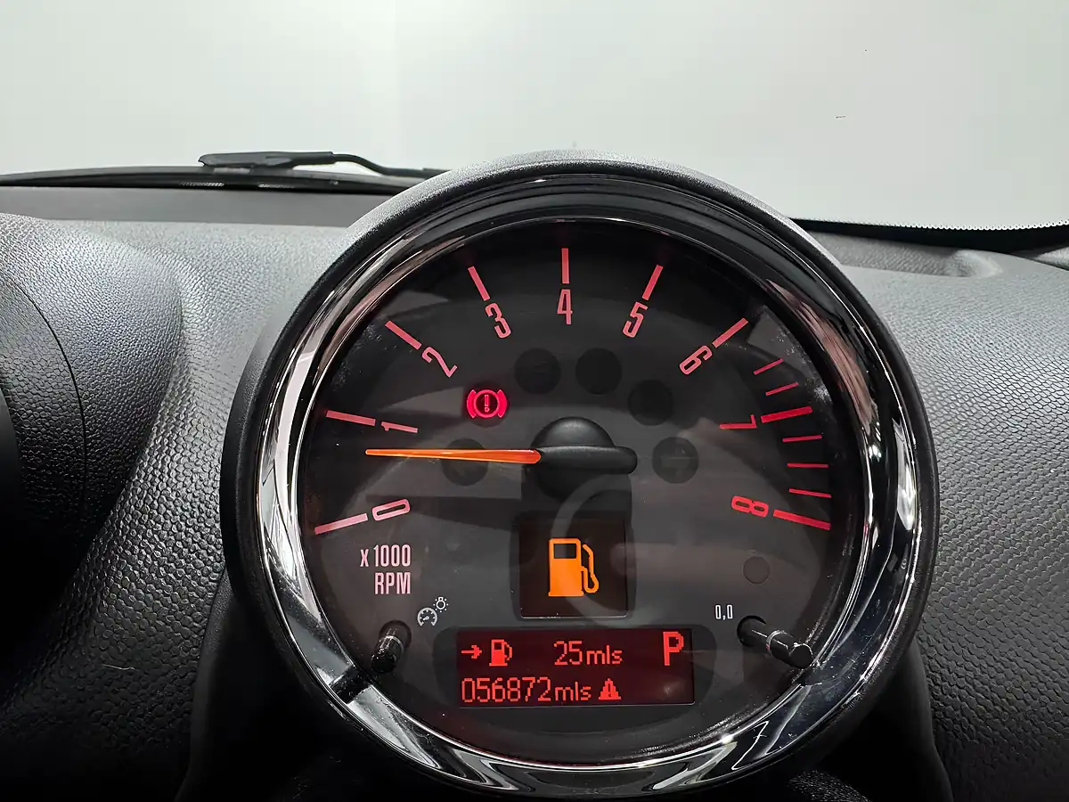 Used 2016 MINI Countryman Cooper S Black - Interior and Exterior details 14