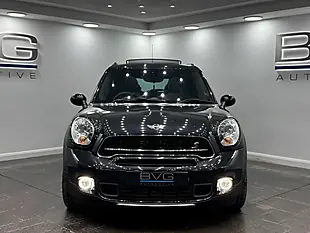 Used 2016 MINI Countryman Cooper S Black - Interior and Exterior details 4