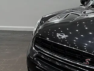 Used 2016 MINI Countryman Cooper S Black - Interior and Exterior details 9