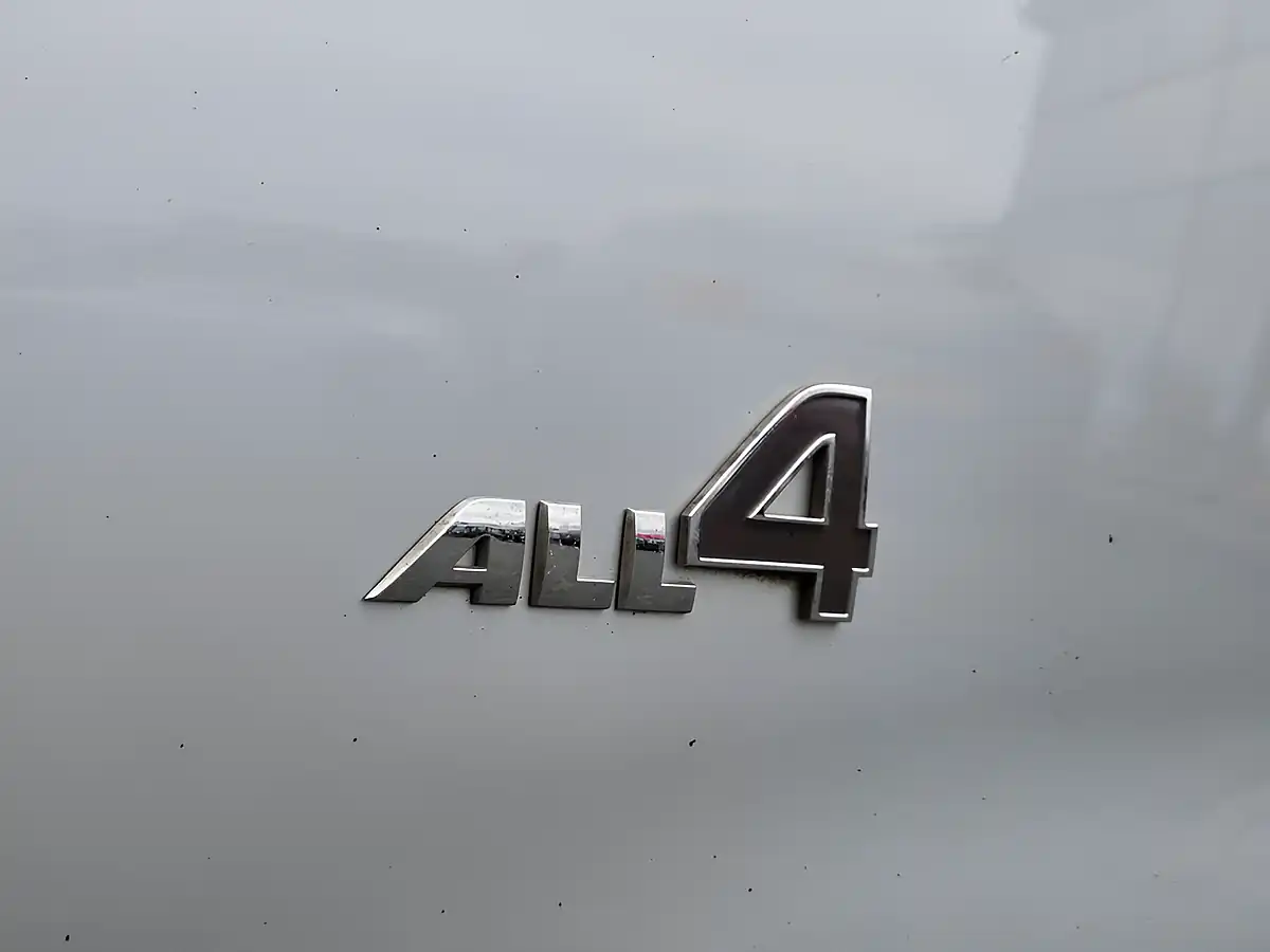 Used 2016 MINI Countryman Cooper S Crystal Silver Metallic - Interior and Exterior details 18