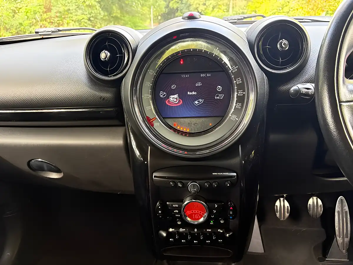 Used 2016 MINI Countryman Cooper S Grey - Interior and Exterior details 13