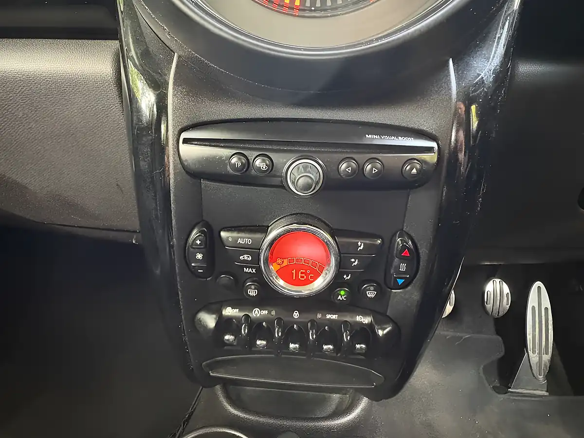 Used 2016 MINI Countryman Cooper S Grey - Interior and Exterior details 14