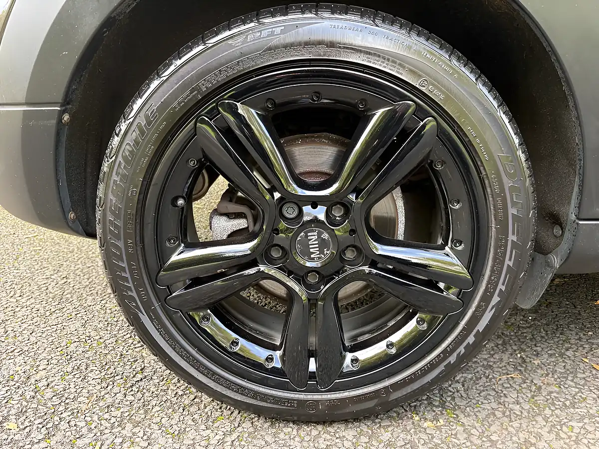 Used 2016 MINI Countryman Cooper S Grey - Interior and Exterior details 7