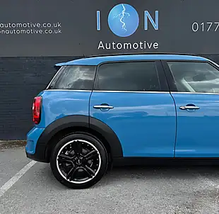 Used 2016 MINI Countryman Cooper S Kite Blue Metallic - Interior and Exterior details 15