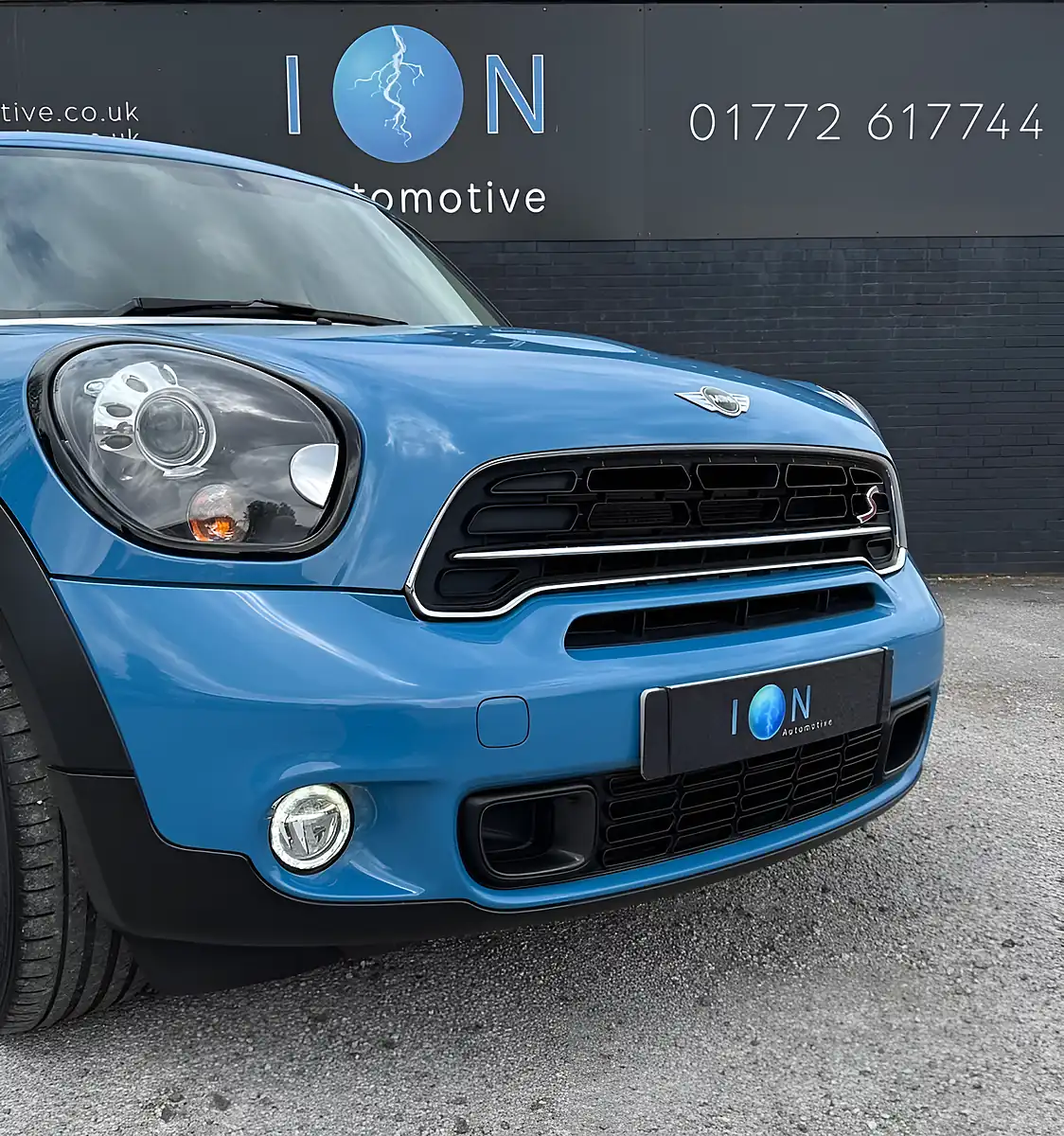 Used 2016 MINI Countryman Cooper S Kite Blue Metallic - Interior and Exterior details 9