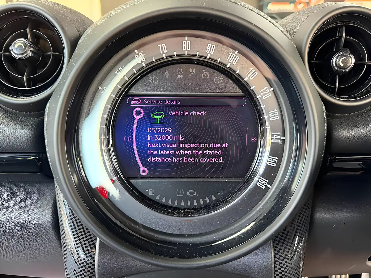 Used 2016 MINI Countryman Cooper S Red - Interior and Exterior details 14