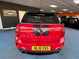 Used 2016 MINI Countryman Cooper S Red - Interior and Exterior details 8