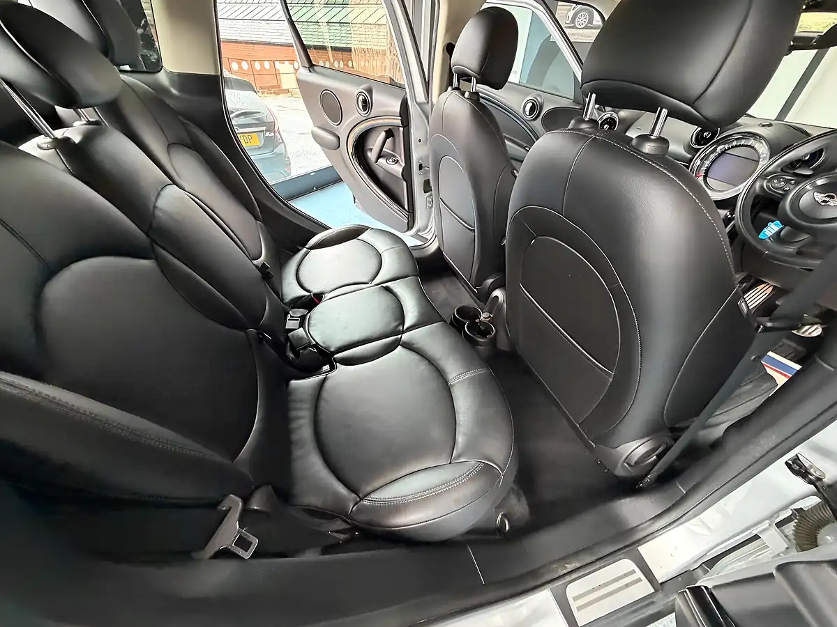 Used 2016 MINI Countryman Cooper S Silver - Interior and Exterior details 15
