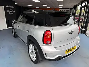 Used 2016 MINI Countryman Cooper S Silver - Interior and Exterior details 7