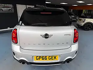 Used 2016 MINI Countryman Cooper S Silver - Interior and Exterior details 8
