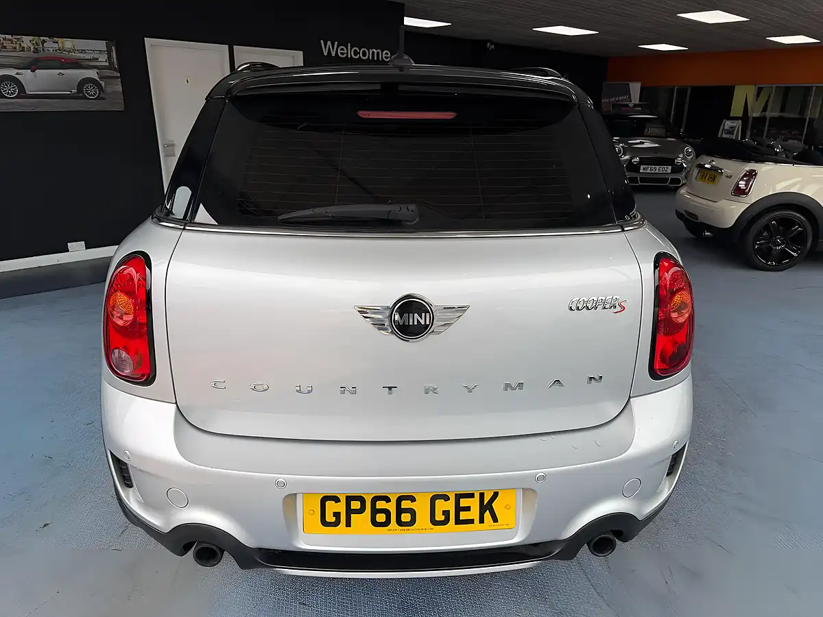 Used 2016 MINI Countryman Cooper S Silver - Interior and Exterior details 8