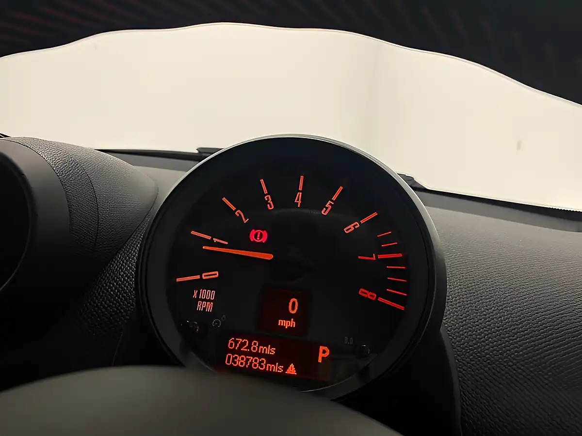 Used 2016 MINI Countryman Cooper S White - Interior and Exterior details 15
