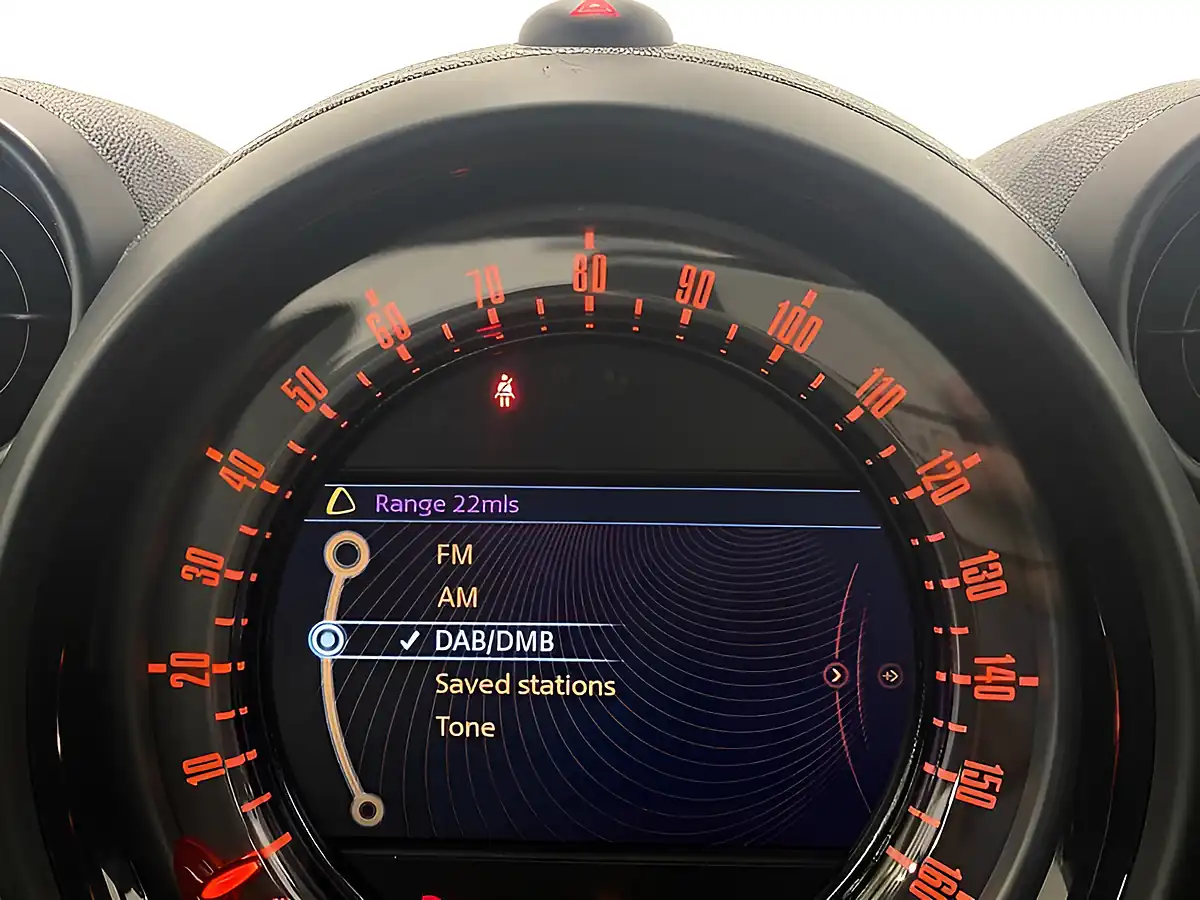 Used 2016 MINI Countryman Cooper S White - Interior and Exterior details 17